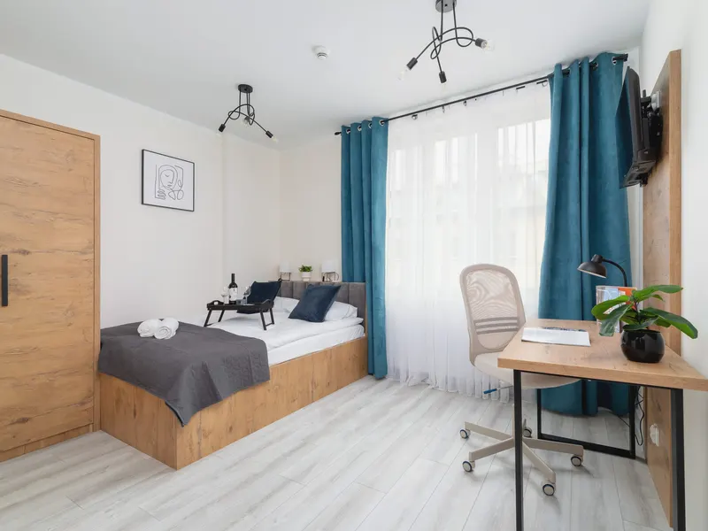 Stylish Studio | Air Conditioning | Close to Main Station – photo 1