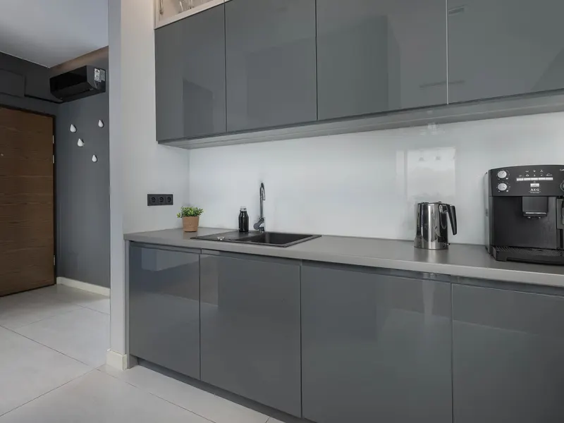 Geräumige Wohnung | 2 Schlafzimmer | Parkplatz | Klimaanlage – Foto 4
