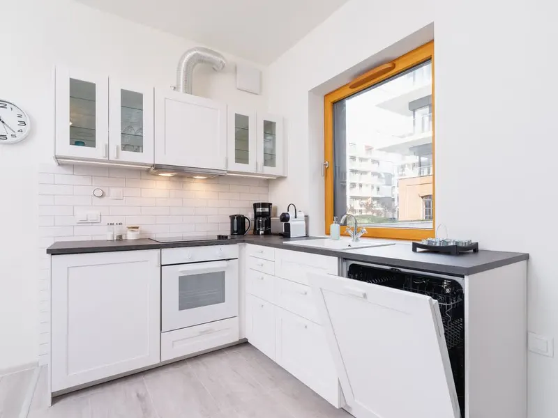 Modern Apartment with Terrace | Close to the Main Railway Station – photo 3