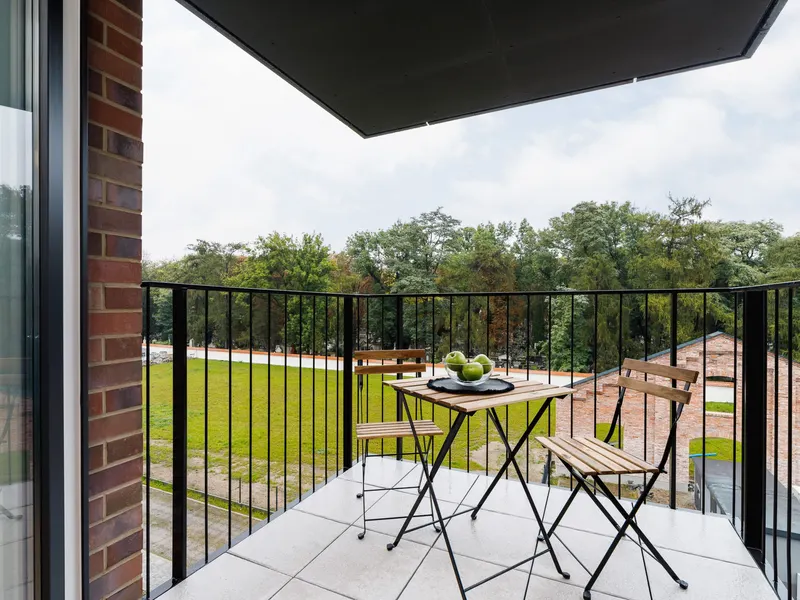 Stilvolle Wohnung am Bahnhof | Balkon mit Aussicht | Badewanne – Foto 5