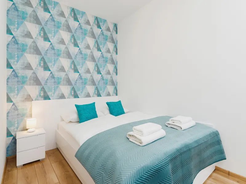 Stilvolle Wohnung am Bahnhof | Balkon mit Aussicht | Badewanne – Foto 2