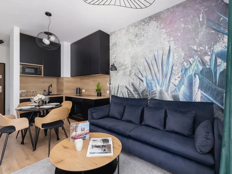 Stylish Apartment | Parking, Balcony, close to the Station – photo 1
