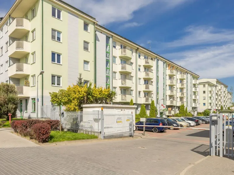 Gustowny Apartament | Parking, Balkon i Biurko do Pracy – zdjęcie 5