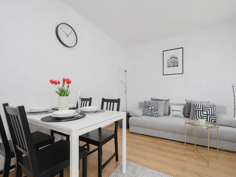 Gustowny Apartament | Parking, Balkon i Biurko do Pracy – zdjęcie 1