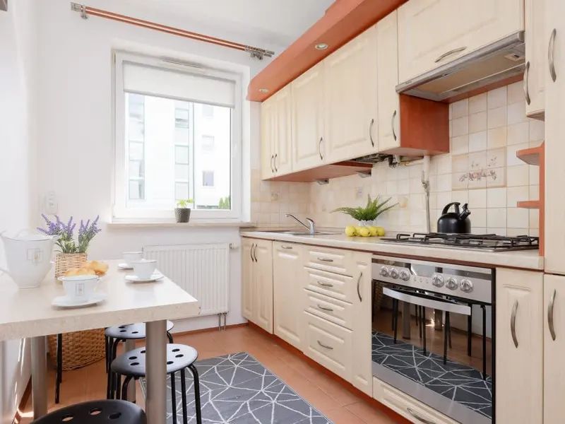 Gustowny Apartament | Parking, Balkon i Biurko do Pracy – zdjęcie 4