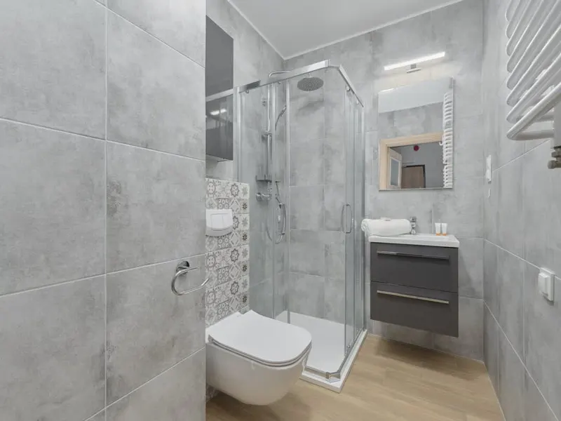 Funkcjonalne Studio we Wrocławiu | Balkon i Miejsce do Pracy – zdjęcie 4