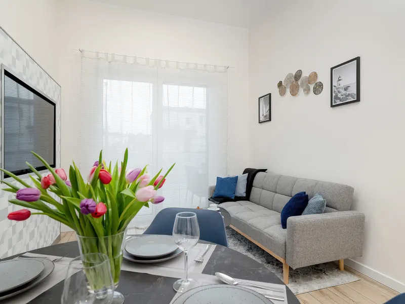 Komfortowy Apartament dla 4 Osób | Parking i Balkon – zdjęcie 1