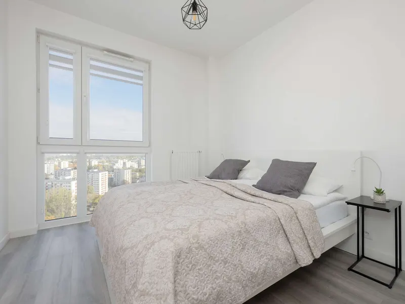 Apartment with City Panorama | View from the 17th Floor, Parking – photo 3