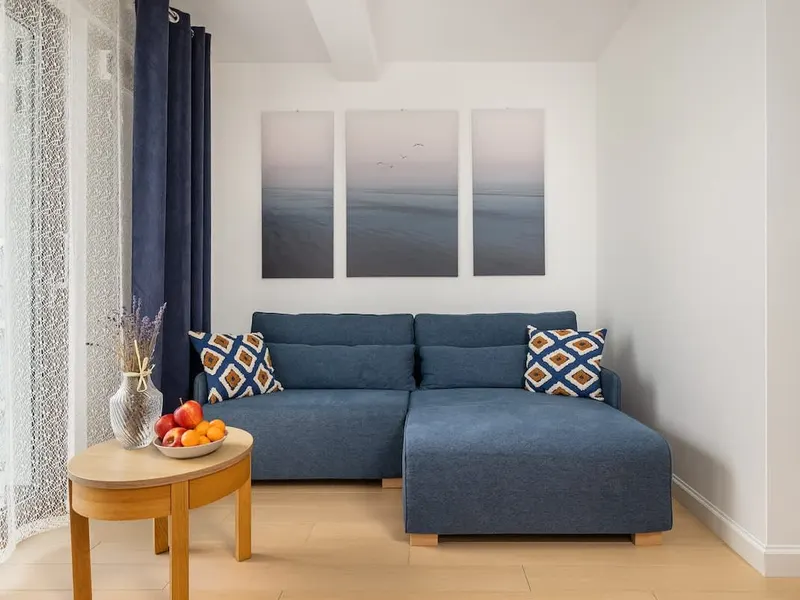 Spacious Apartment with Balcony | 4 Minutes to the Beach – photo 1