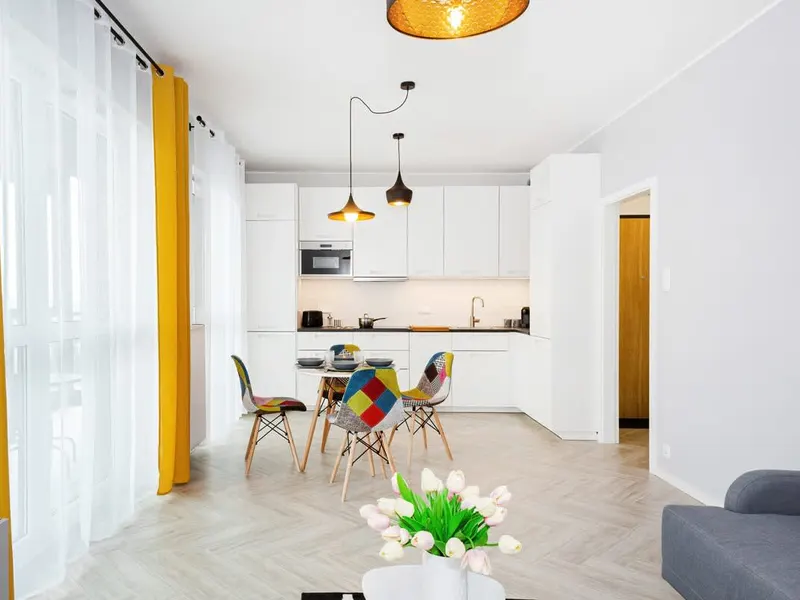 Geräumige Wohnung | Stadtblick, Balkon, Parkplatz – Foto 1