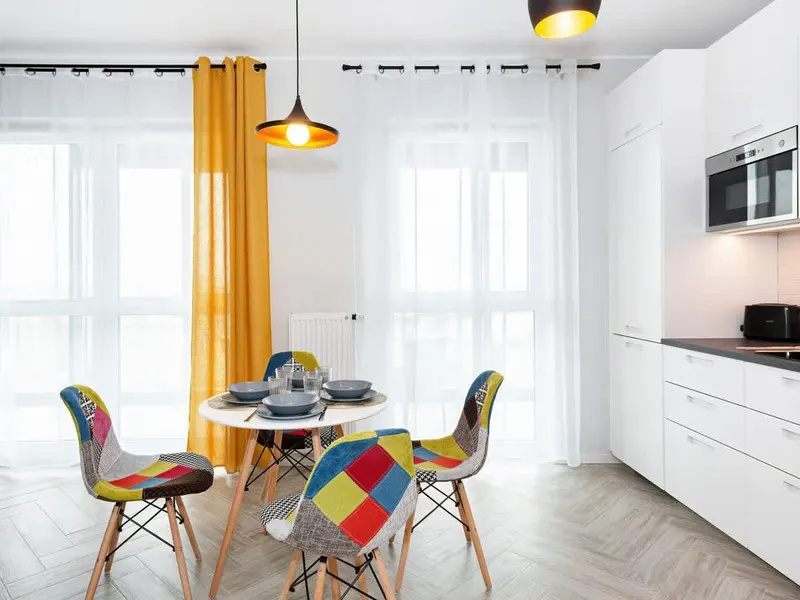 Geräumige Wohnung | Stadtblick, Balkon, Parkplatz – Foto 2