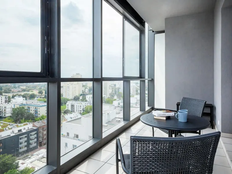 Geräumige Wohnung | Stadtblick, Balkon, Parkplatz – Foto 4