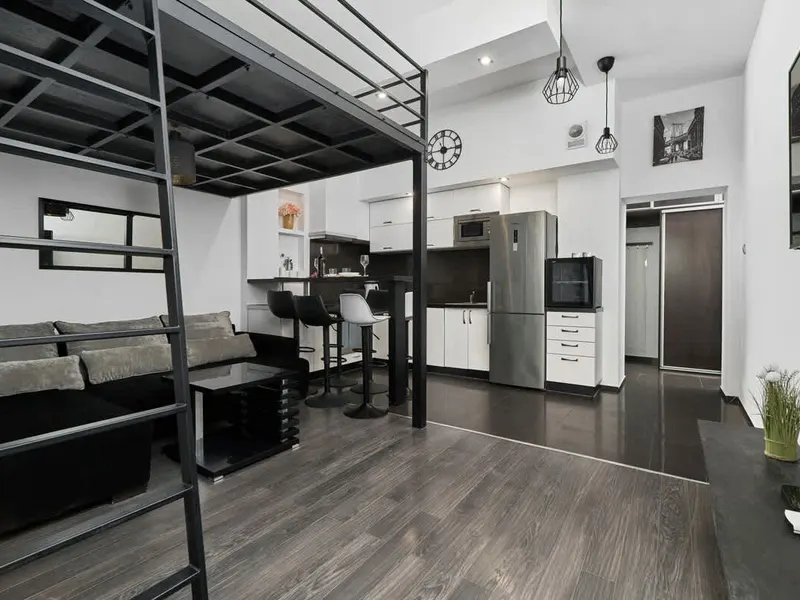 Przestronny Apartament z Antresolą | Blisko Rynku – zdjęcie 3