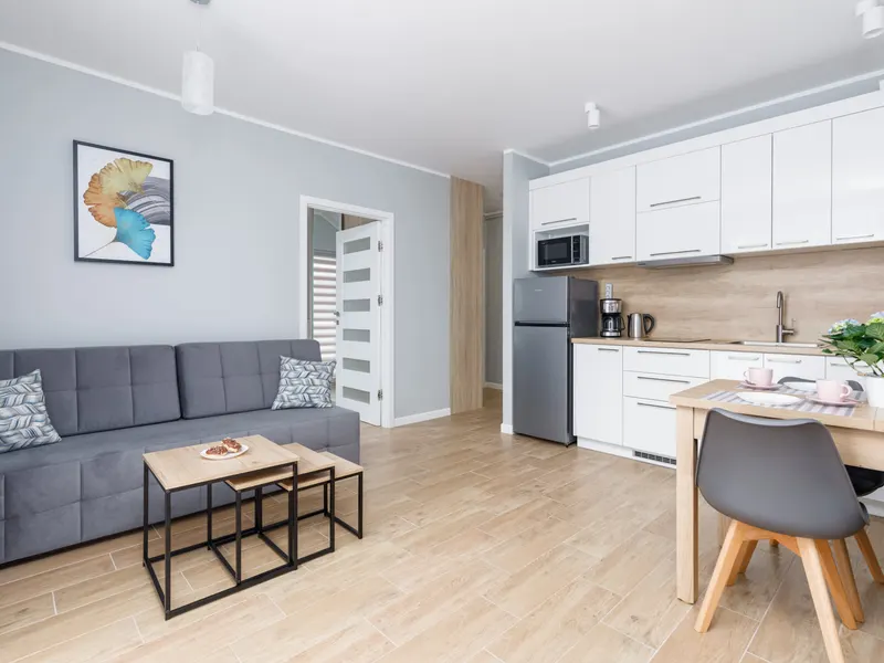 Klimatyczny Apartament | Balkon, Parking, 500 m do Plaży – zdjęcie 1
