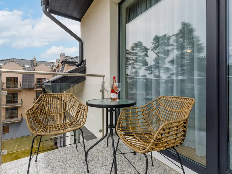 Klimatyczny Apartament | Balkon, Parking, 500 m do Plaży – zdjęcie 3