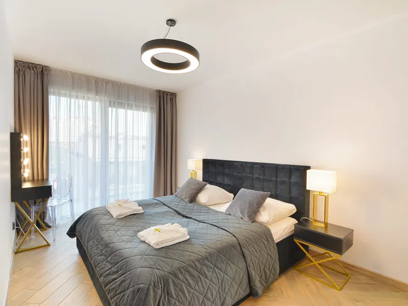 Stylowy Apartament z Widokiem na Morze | Balkon, Blisko Plaży – zdjęcie 1