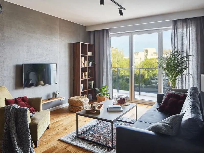 Elegant Apartment in Zoliborz | Balcony and Parking – photo 1
