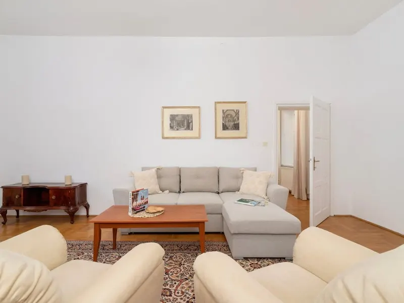 Spacious Apartment on the Market | Balcony | Old Town – photo 2