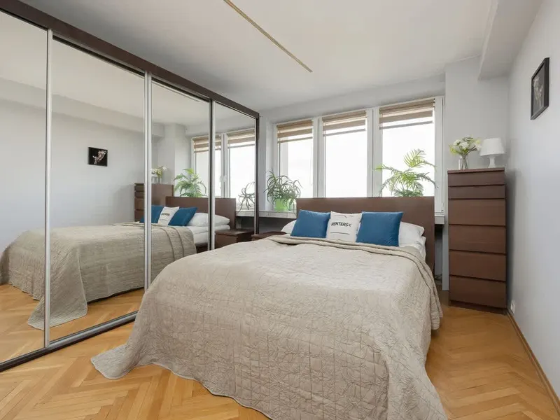 Apartment with a View of Warsaw | Balcony and Workspace – photo 1