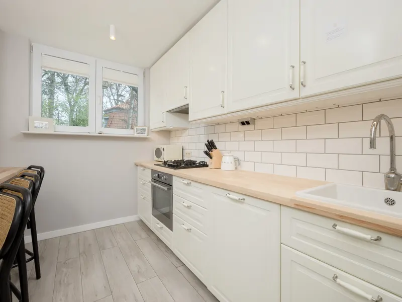Elegancki Apartament | Balkon, Miejsce do Pracy, Stare Miasto – zdjęcie 4