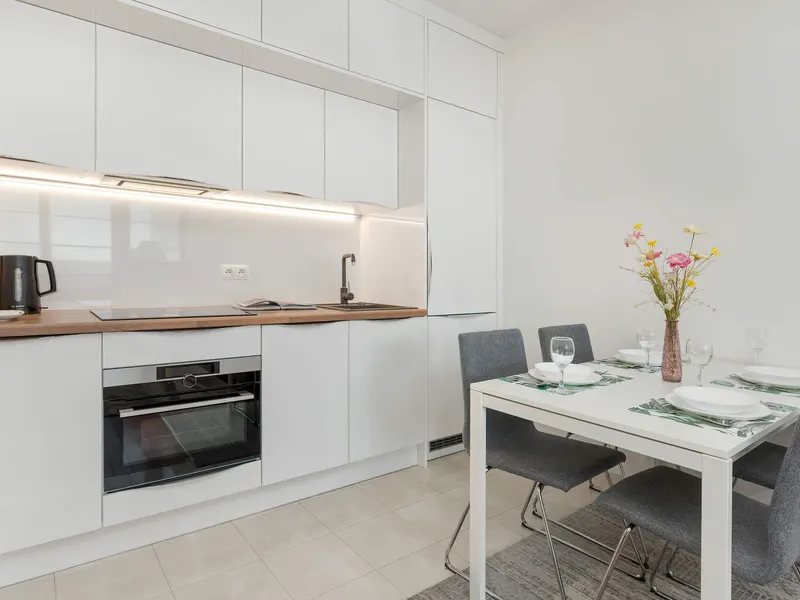 Modern Apartment | Water View and Parking – photo 4