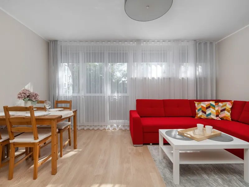 Kameralny Apartament | Dwie Sypialnie, Biurko do Pracy – zdjęcie 1