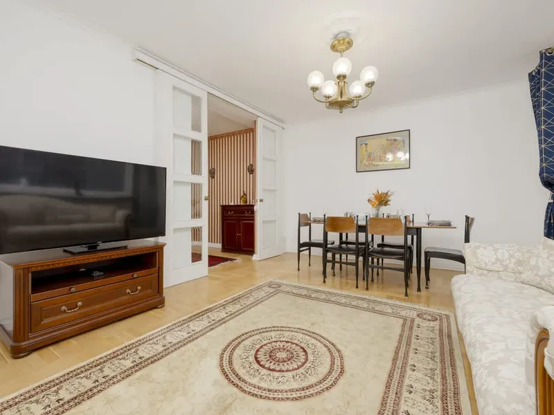 Spacious Apartment | Balcony | 3 Bedrooms | Workspace. – photo 5