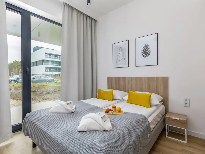 Seaside Apartment with Terrace | Close to the Beach and Parking – photo 2