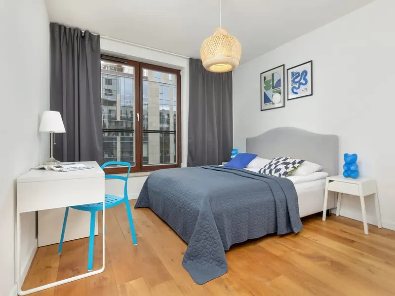 Elegante Wohnung in Wola | Klimaanlage und Balkon – Foto 2