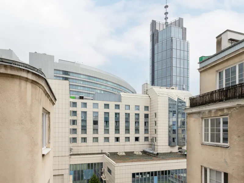 Stilvolle Wohnung im Zentrum | Balkon und Blick auf die Stadt – Foto 4