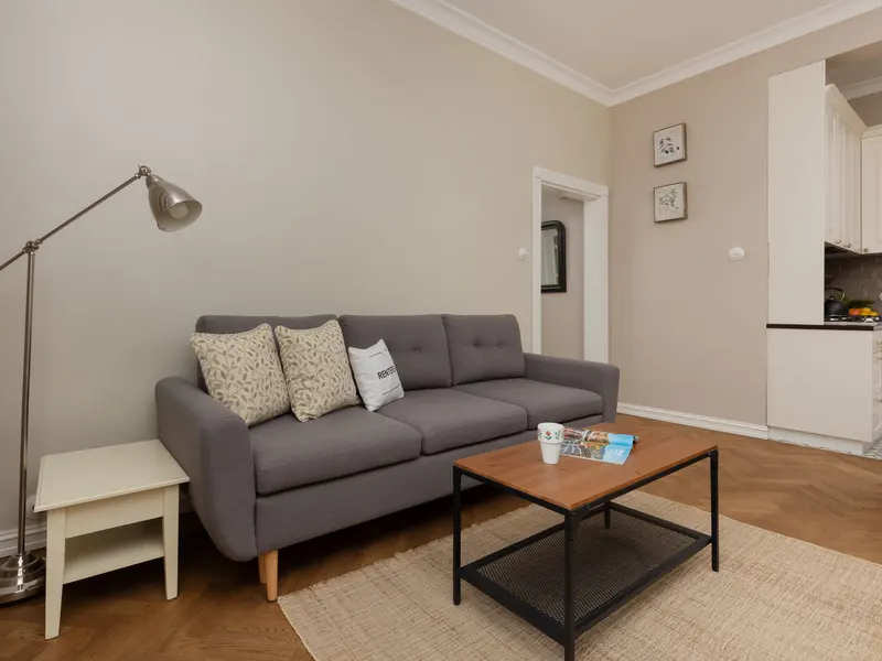 Stilvolle Wohnung im Zentrum | Balkon und Blick auf die Stadt – Foto 1