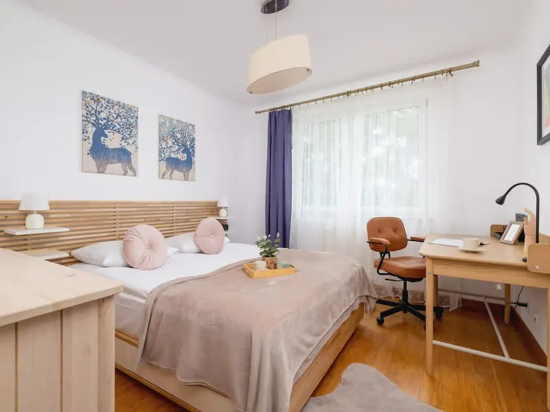 Geräumige Wohnung | Parkplatz, Balkon, Arbeitsraum – Foto 2
