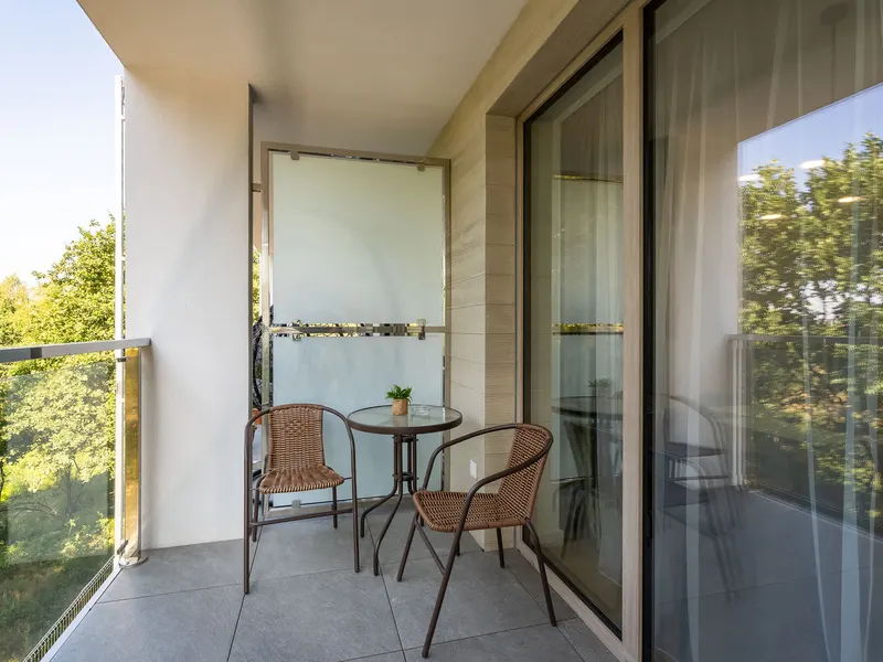 Modern Studio | Balcony and Parking – photo 3