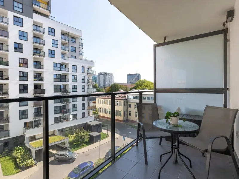 Modern Apartment | Private Balcony and Parking – photo 5