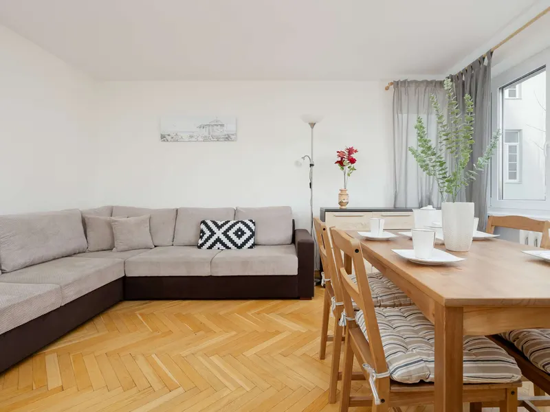 Spacious Apartment in the Center | Balcony and Workspace – photo 1