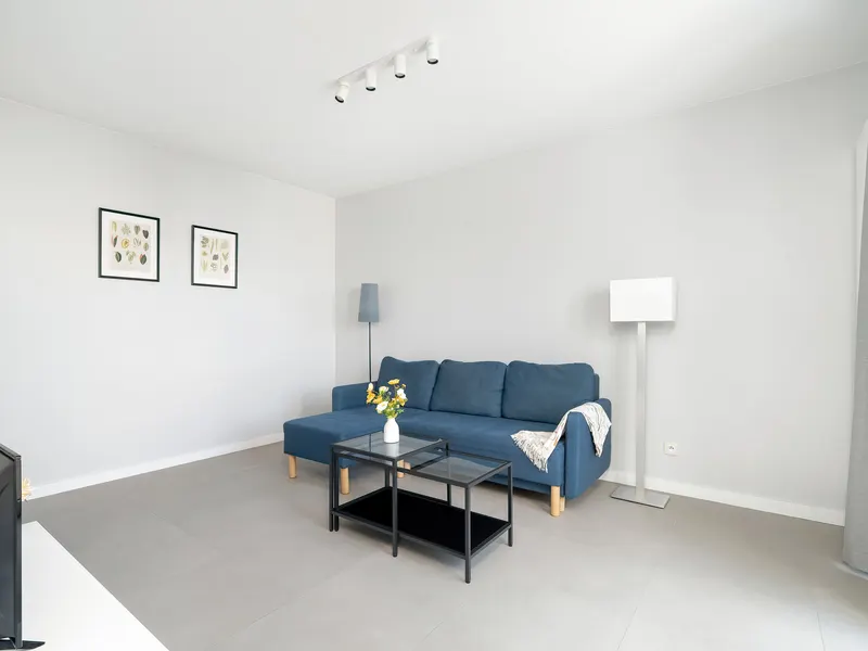 Komfortowy Apartament w Poznaniu | Balkon i Parking Podziemny – zdjęcie 1