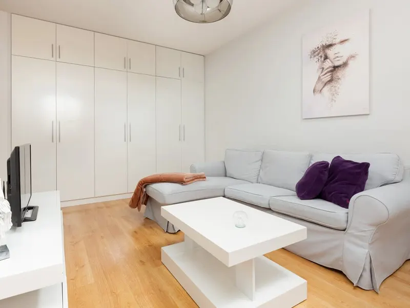Cozy Apartment | Parking and Workspace – photo 1