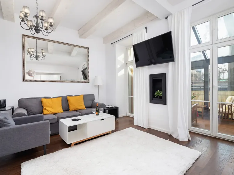 Studio in the heart of Krakow | Balcony and Workspace – photo 1