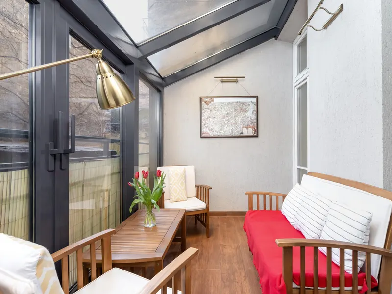 Studio in the heart of Krakow | Balcony and Workspace – photo 3
