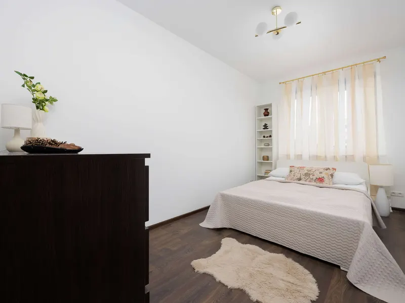 Spacious Apartment for 6 Persons | Balcony and Workspace – photo 3