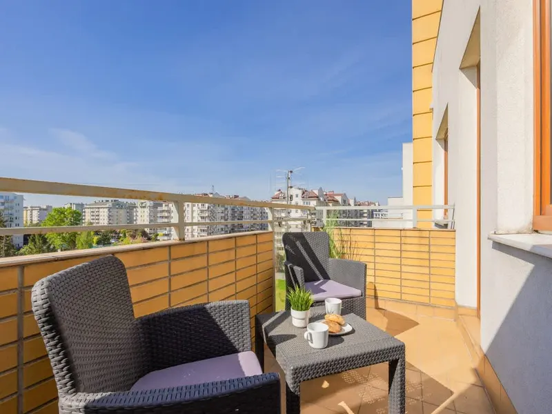 Stylish Apartment | Balcony, Parking and Workspace – photo 5