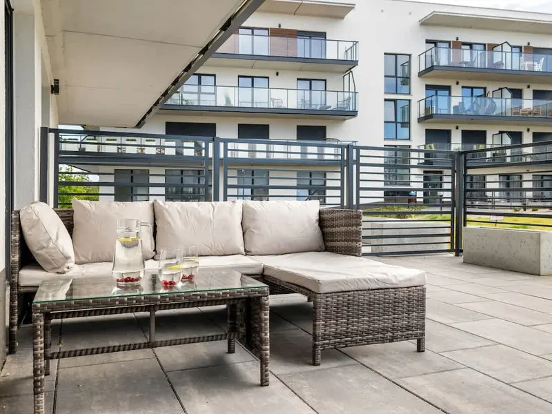 Stylish Apartment with Terrace | Spa Access and Parking – photo 5