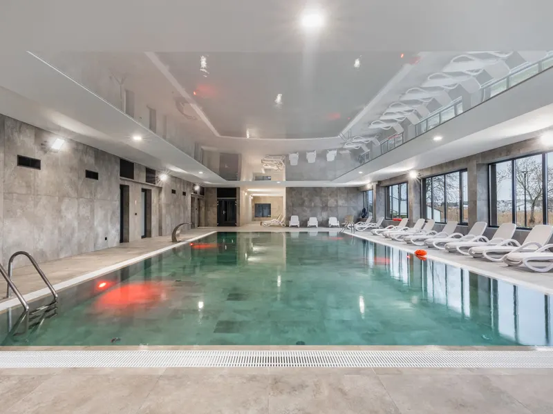 Family Suite with Balcony | Pool, Spa and Parking – photo 3