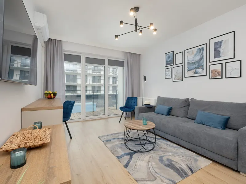 Modern Apartment | Pool, Parking, Close to the Beach – photo 1