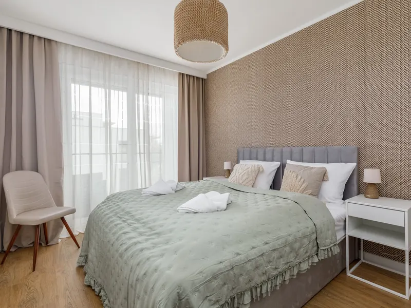 Stylish Apartment with Balcony | Pool, Spa and Parking – photo 2