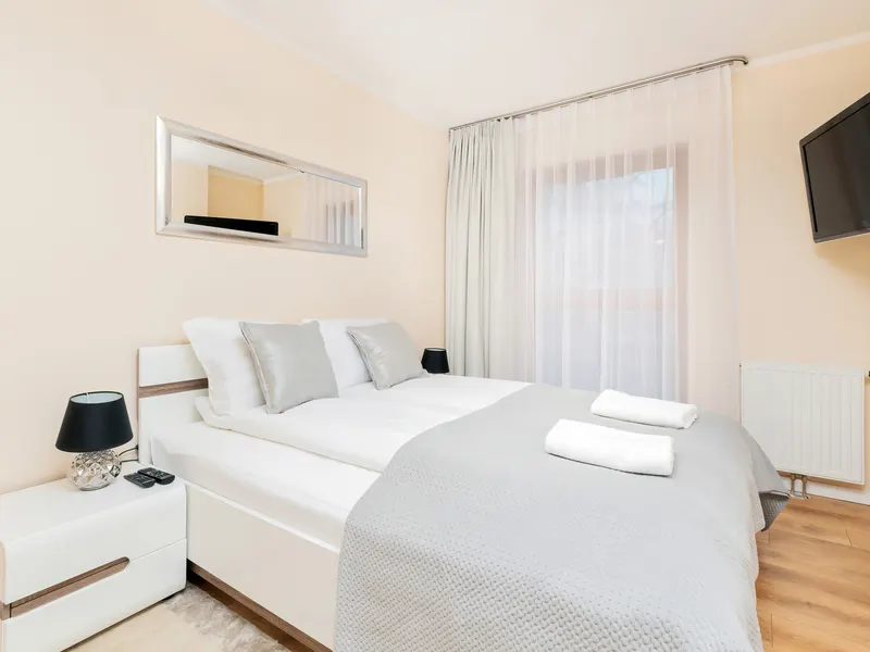Przestronny Apartament w Centrum | Parking i Balkon – zdjęcie 2