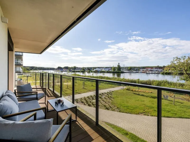 Geräumiges Apartment mit Blick auf den Fluss | Pool & Spa, Parkplatz – Foto 4