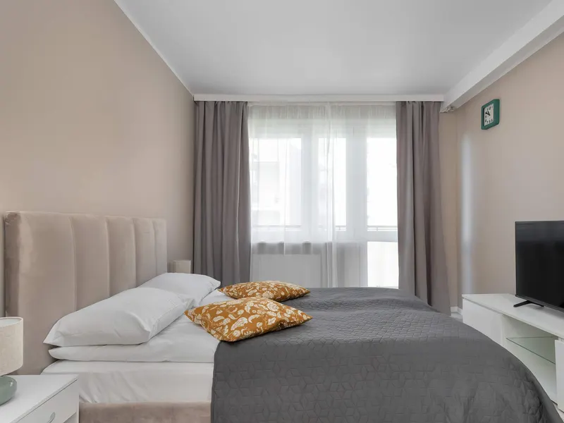 Rodzinny Apartament | Balkon, Miejsce do Pracy, Blisko Starego Miasta – zdjęcie 4