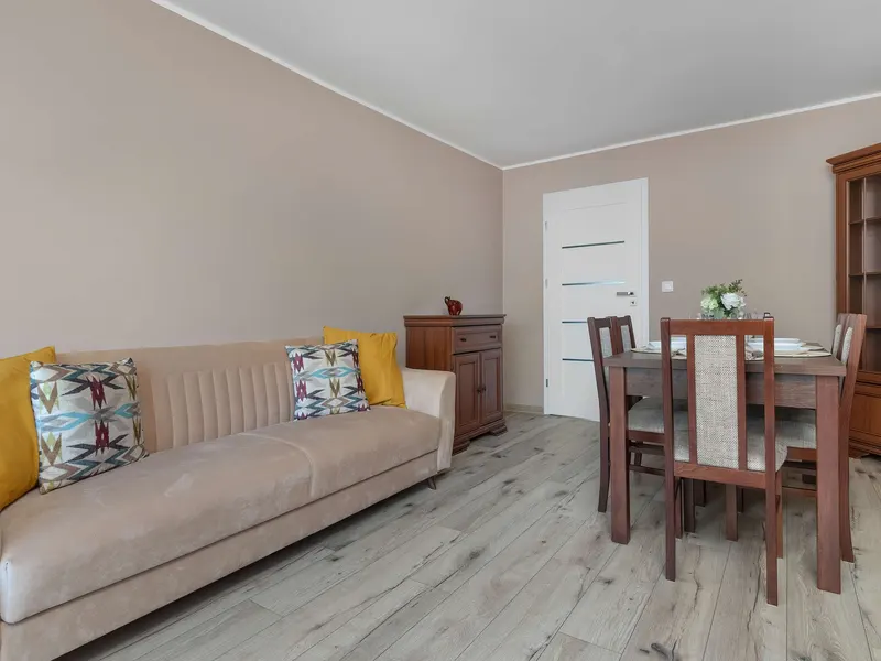 Rodzinny Apartament | Balkon, Miejsce do Pracy, Blisko Starego Miasta – zdjęcie 2