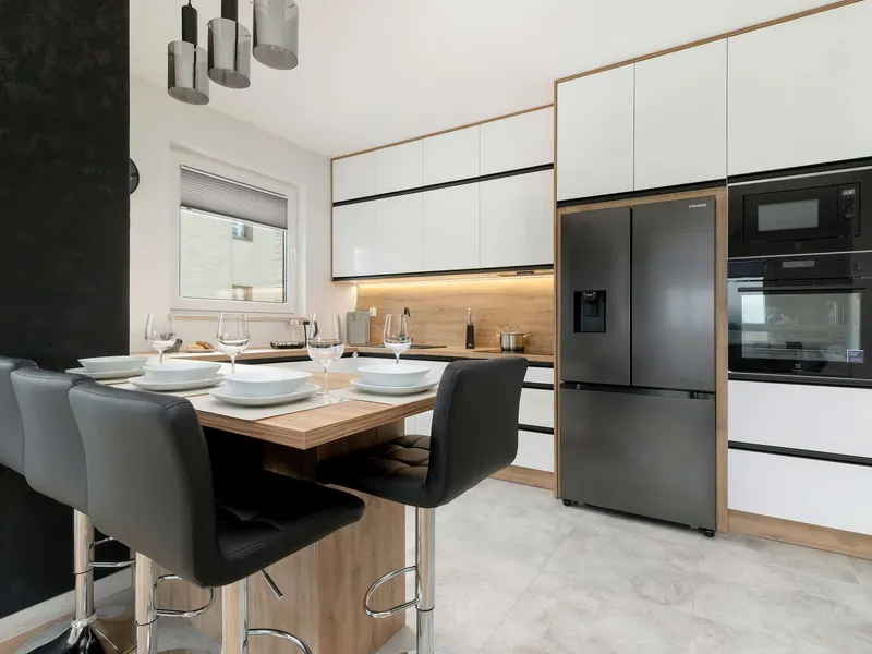 Geräumige Wohnung für 6 Personen | Balkon und Parkplatz – Foto 3